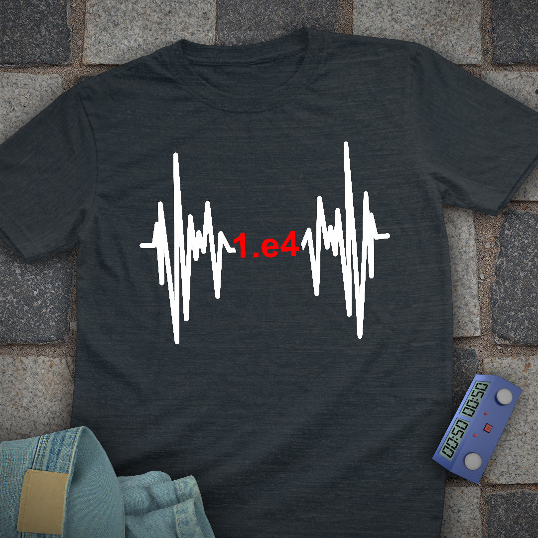 Heartbeat 1.e4 Chess T-Shirt
