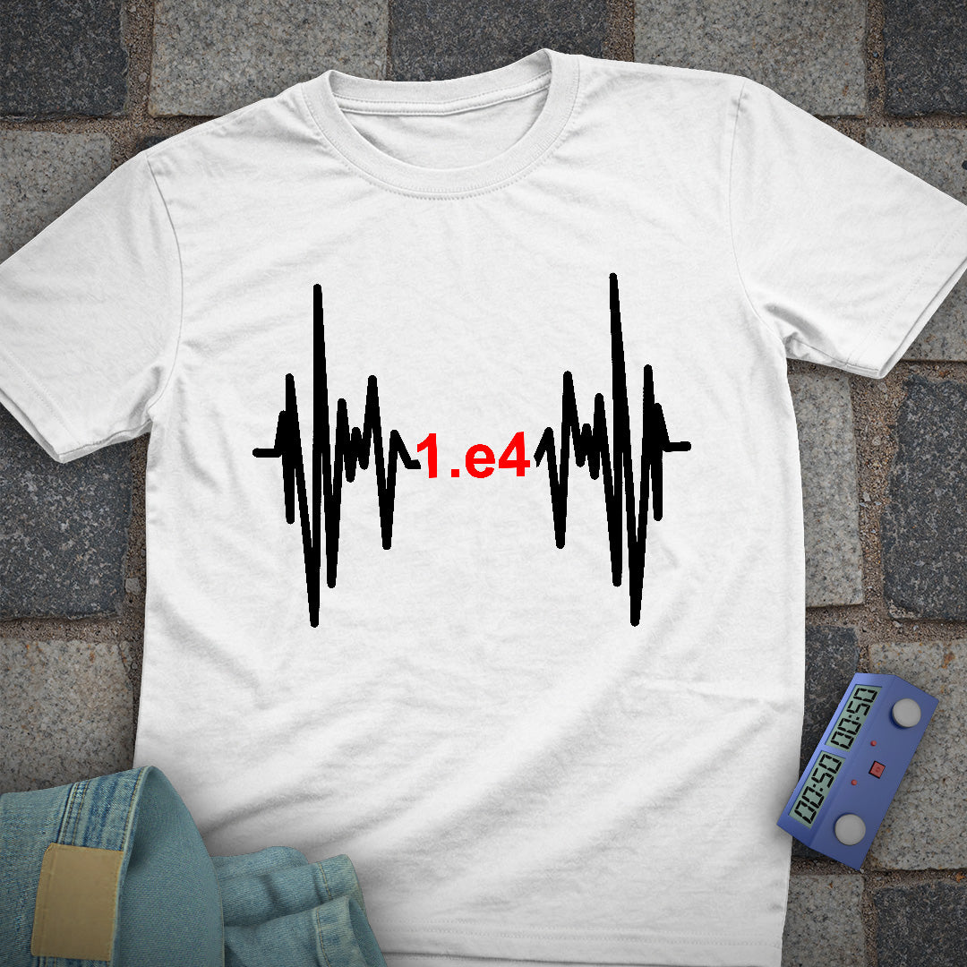 Heartbeat 1.e4 Chess T-Shirt
